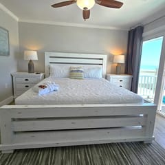 Sand Dollar 11B 2BR on the Beach- Free Bch Serv